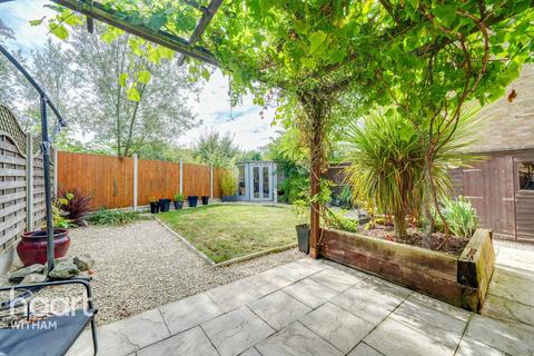 12 Chestnut Walk, Witham, CM8 2PR