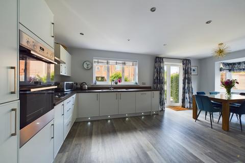2 Ashmount Close, Loughborough, LE11 2BJ