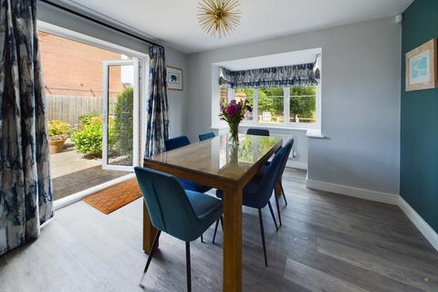 2 Ashmount Close, Loughborough, LE11 2BJ