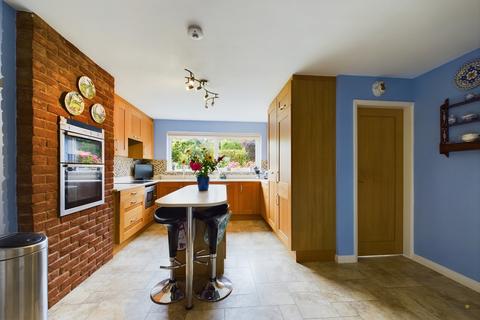 4 bedroom detached house for sale, Hollis Lane, Denstone