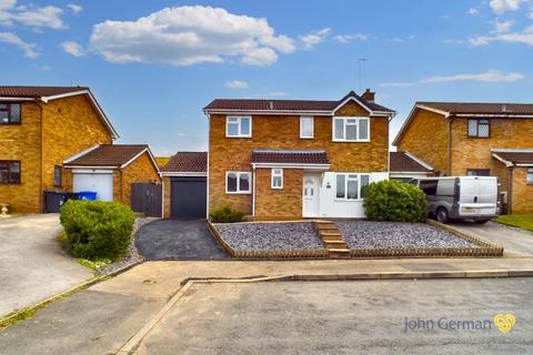 3 bedroom detached house for sale, Orchid Close, Burton-on-Trent