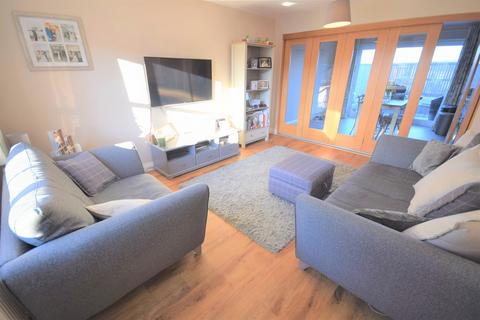 35 Blakewood Drive, Blaxton, Doncaster, DN9 3GX