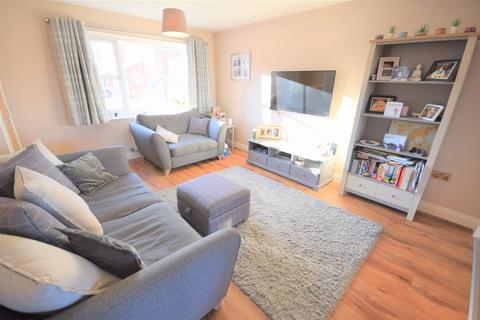 35 Blakewood Drive, Blaxton, Doncaster, DN9 3GX