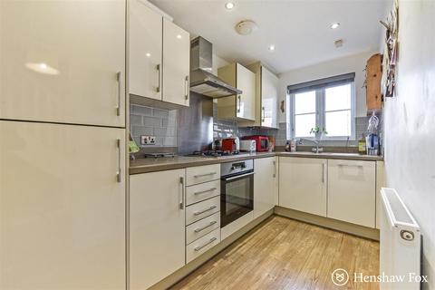 95 Cutforth Way, Romsey, SO51 0BG
