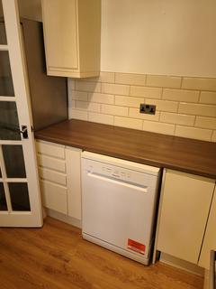 2 bedroom apartment to rent, Woodbourne Road, Flat 7 Woodbourne Road