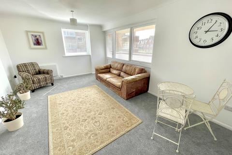 2 bedroom flat for sale, Woodlands Avenue, Rustington