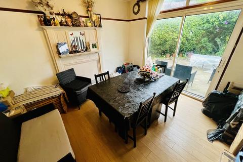 3 bedroom end of terrace house for sale, District Road, Wembley