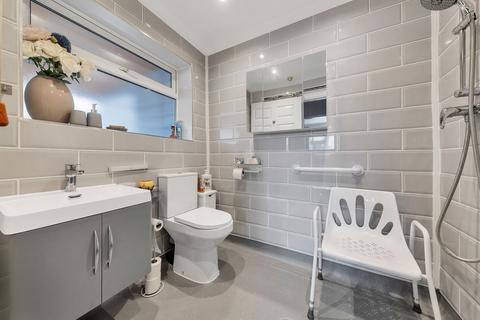 57 Ashton Close, Needingworth, St Ives, PE27 4UA