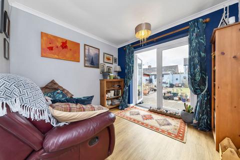 57 Ashton Close, Needingworth, St Ives, PE27 4UA