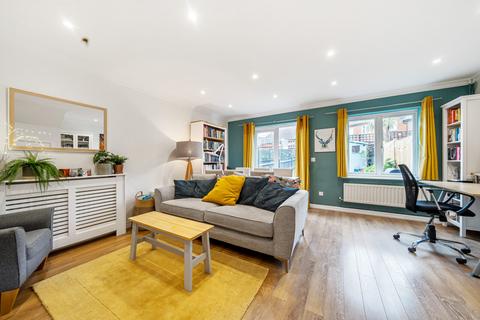 9 Rivett Drake Close, Guildford, GU2 9LF
