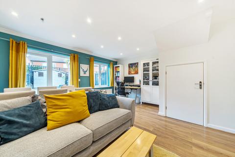 9 Rivett Drake Close, Guildford, GU2 9LF