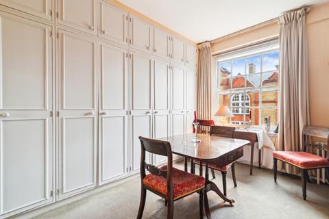 2 bedroom flat for sale, Chelsea Lodge, 58 Tite Street, Chelsea