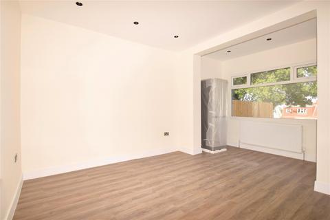 5 bedroom terraced house to rent, Hay Lane, London NW9