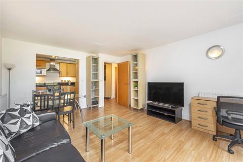 2 bedroom flat to rent, Gainsborough House, Cassilis Road, London