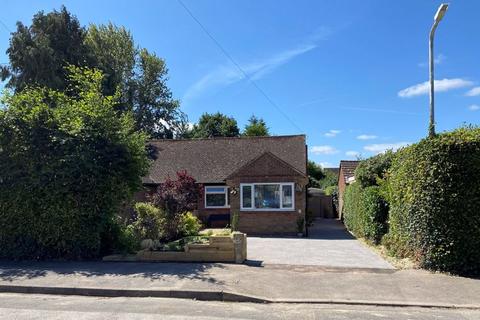 2 bedroom bungalow for sale, Hilden Park Road, Hildenborough, TN11 9BN