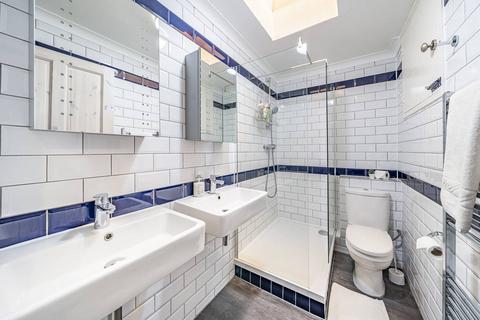 15 Wilcox Close, London, SW8 2UD