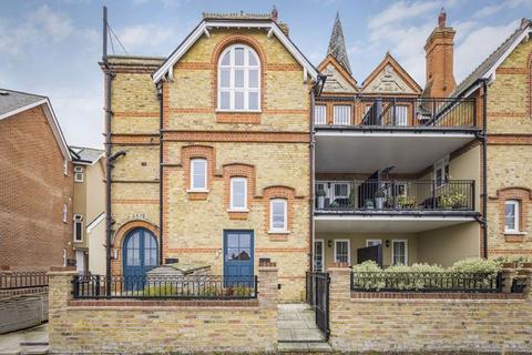 3, Old School Court, 2 Clarence Crescent, Sidcup, DA14 4DF