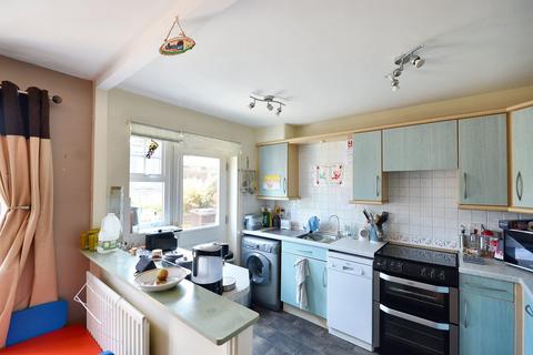 62 Gordon Close, Ashford, TN24 8RQ