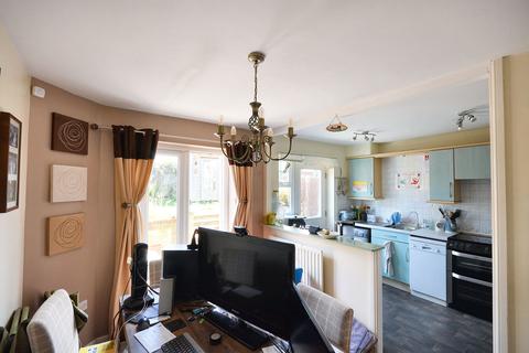 62 Gordon Close, Ashford, TN24 8RQ