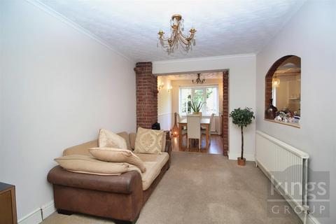 3 bedroom end of terrace house for sale, Grovedale Close, Cheshunt, Waltham Cross