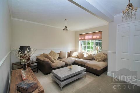 3 bedroom end of terrace house for sale, Grovedale Close, Cheshunt, Waltham Cross