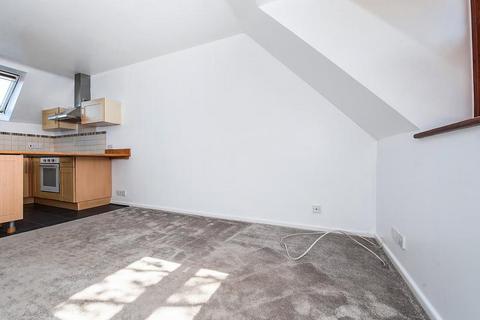 1 bedroom flat to rent, Lechlade Road, Faringdon