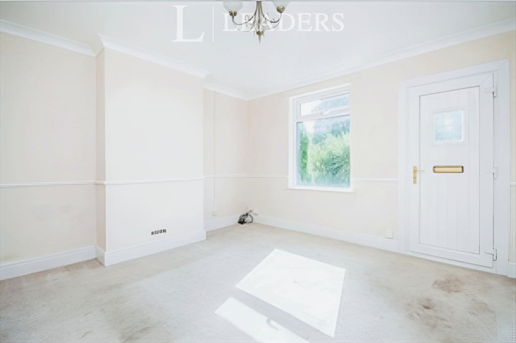 Hall road lounge