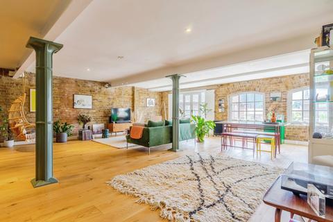 2 bedroom flat to rent, Tannery House, Shoreditch, E1