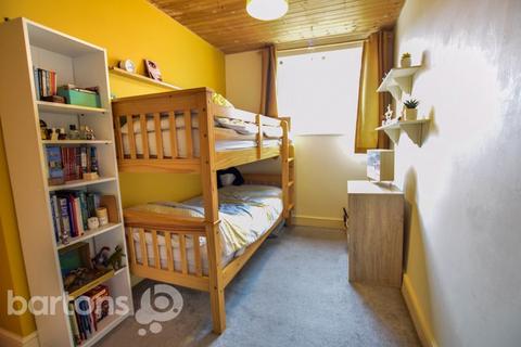16 Clifton Mount, Rotherham, S65 2AQ