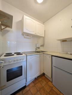 Studio to rent, Queens Avenue, Muswell Hill N10