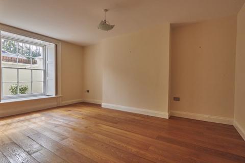 Flat 1, 25 Victoria Park Road, Exeter, EX2 4NT