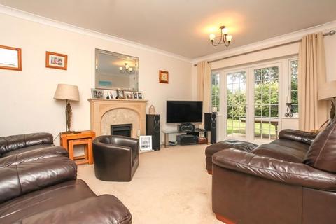 5 bedroom detached house for sale, Molyneux Drive, Bodicote