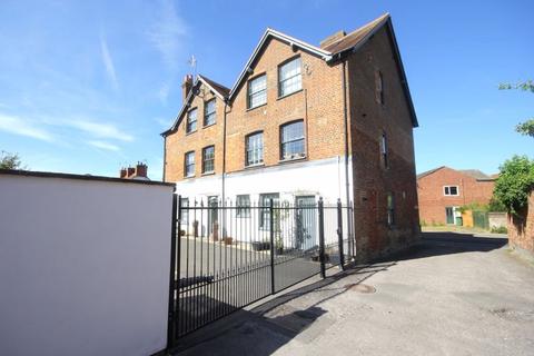 2 bedroom apartment for sale, Thame