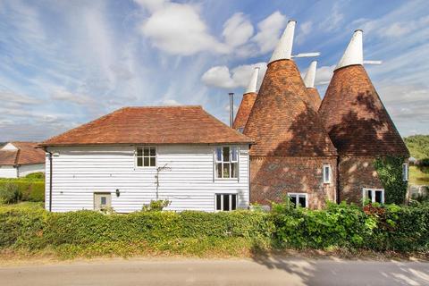 4 bedroom character property for sale, Gate Court Farm, Station Road, Northiam, E Sussex, TN31 6QT