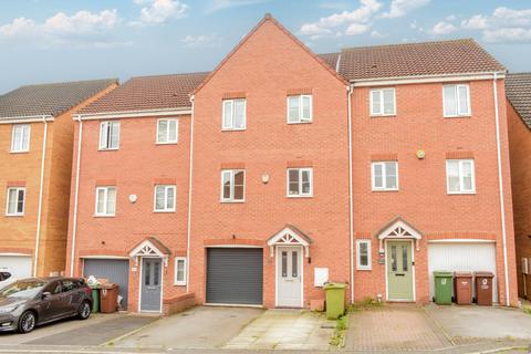 4 bedroom townhouse for sale, Springfield Close, Lofthouse, Wakefield