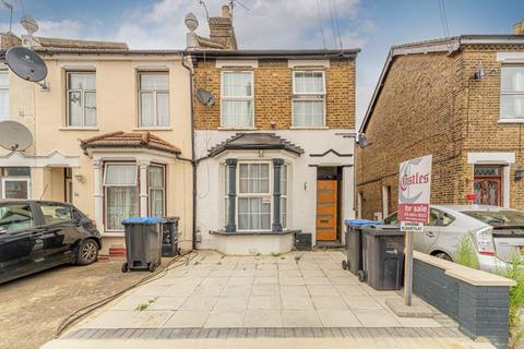 2 bedroom flat for sale, Durants Road, Enfield