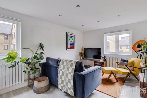 2 bedroom apartment for sale, Riverside Close, London