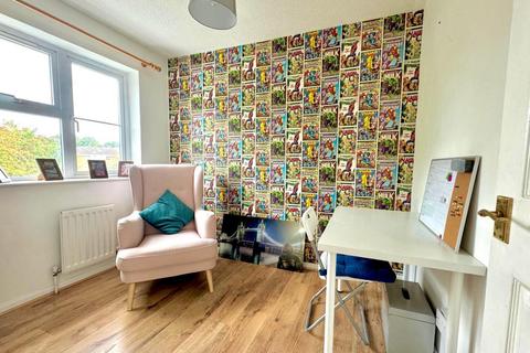 12 Bergman Close, Swindon, SN25 4XQ