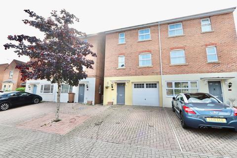12 Blacksmith Close, Oakdale, Blackwood, NP12 0BG