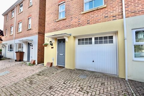 12 Blacksmith Close, Oakdale, Blackwood, NP12 0BG