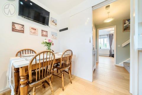 33 Heathfield Drive, Mitcham, CR4 3RD