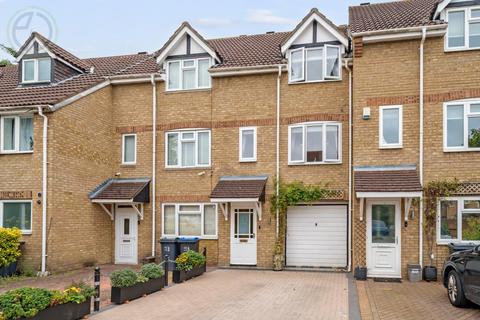 3 bedroom terraced house for sale, Heathfield Drive, Mitcham CR4