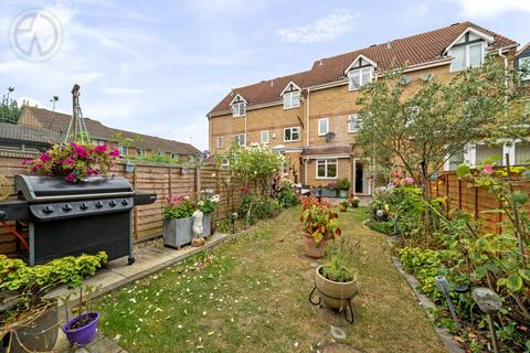 3 bedroom terraced house for sale, Heathfield Drive, Mitcham CR4