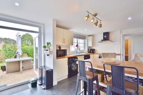 20 Ickford Road, Tiddington, Thame, OX9 2LR