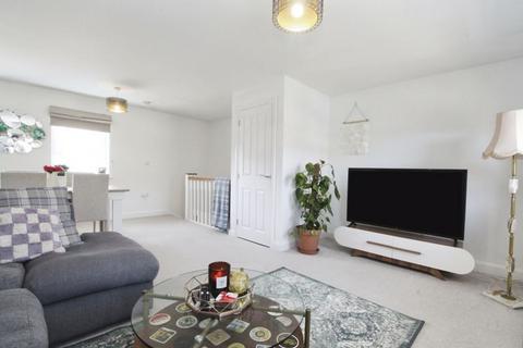 2 bedroom coach house for sale, Tawny Avenue, Bedford MK42