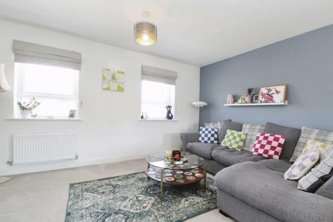 2 bedroom coach house for sale, Tawny Avenue, Bedford MK42