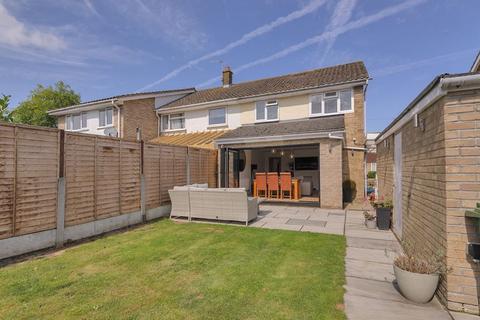 3 bedroom end of terrace house for sale, Willow Crescent, Tonbridge TN12