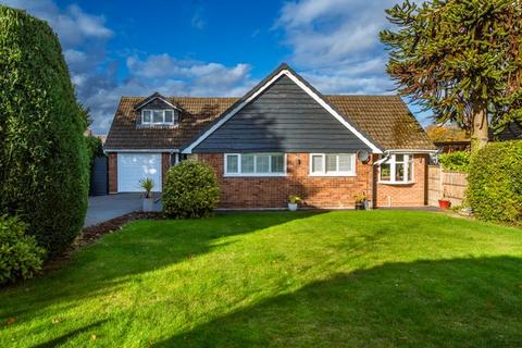 4 bedroom detached bungalow for sale, Summercourt Drive, Kingswinford DY6