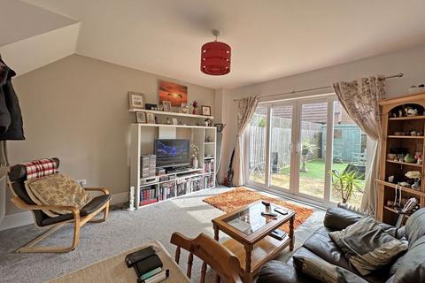 8 Hardys Close, Bathpool, Taunton, TA2 8FQ