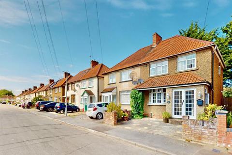 3 bedroom semi-detached house for sale, Hanover Circle, Hayes